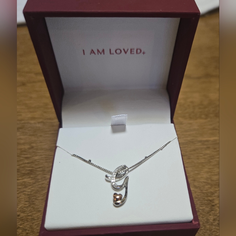 Helzberg Diamond Initial G Pendant